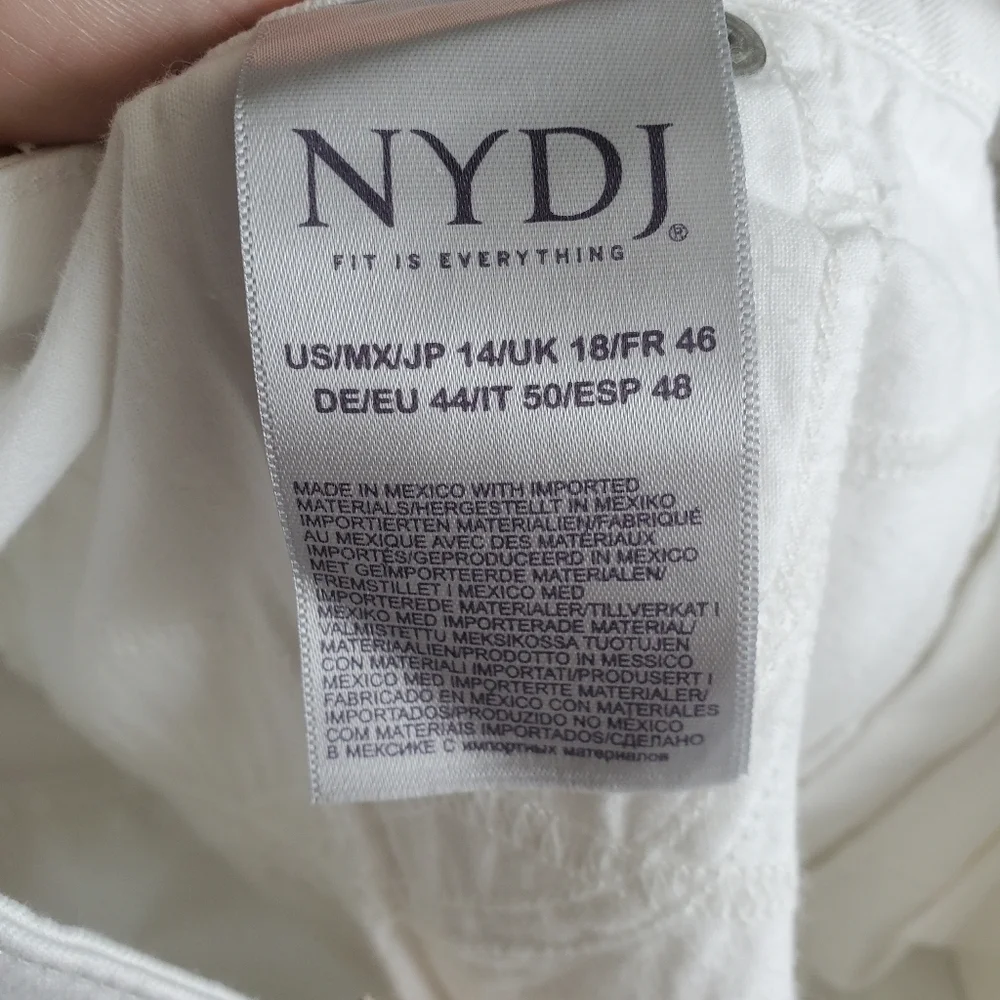 NYDJ Lift Tuck Technology Chloe Capri White Jeans Size 14 - Picture 8 of 14